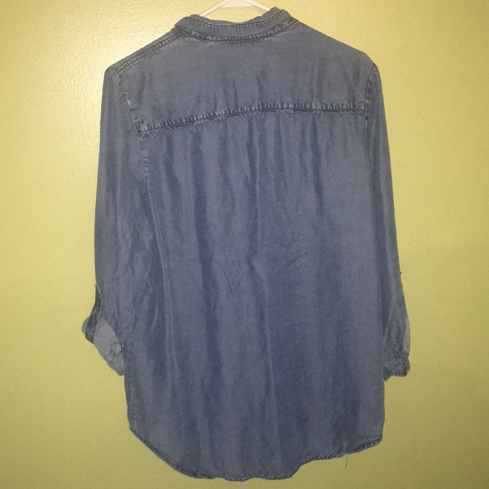 Button down Shirt - Picture 2 of 3